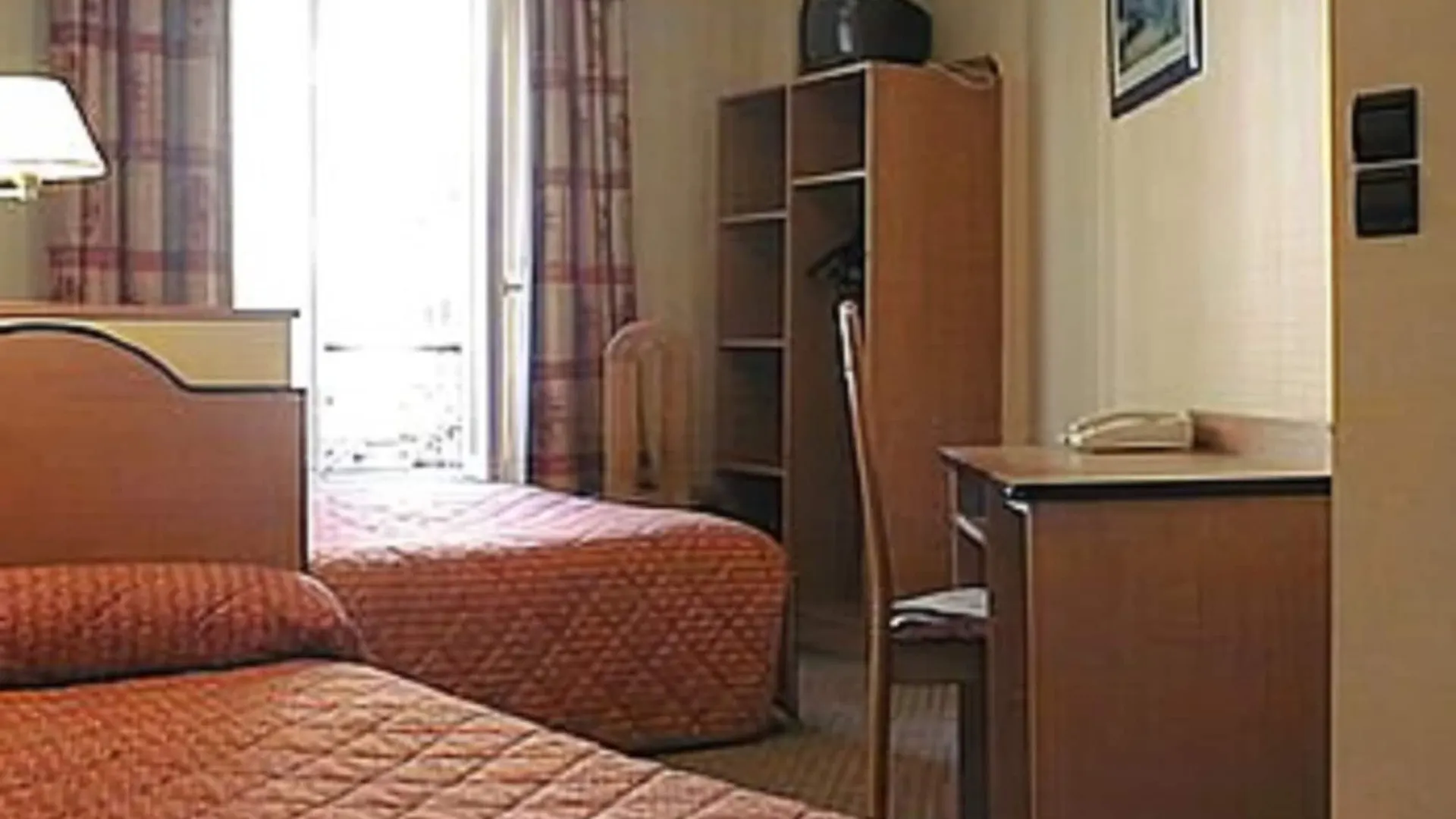 Hotel Ferney Republique