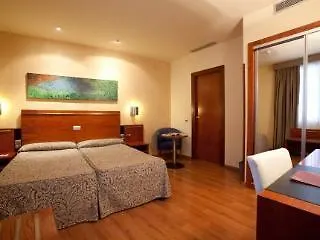 Hotel Ferney Republique Paris