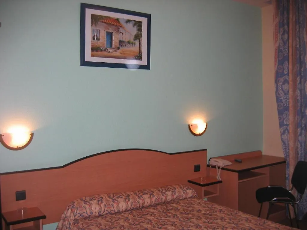 Hotel Ferney Republique