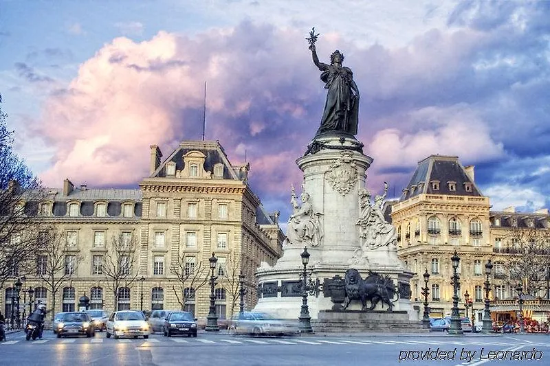 Ferney Republique * Paris
