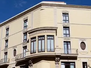 Szálloda Ferney Republique Párizs