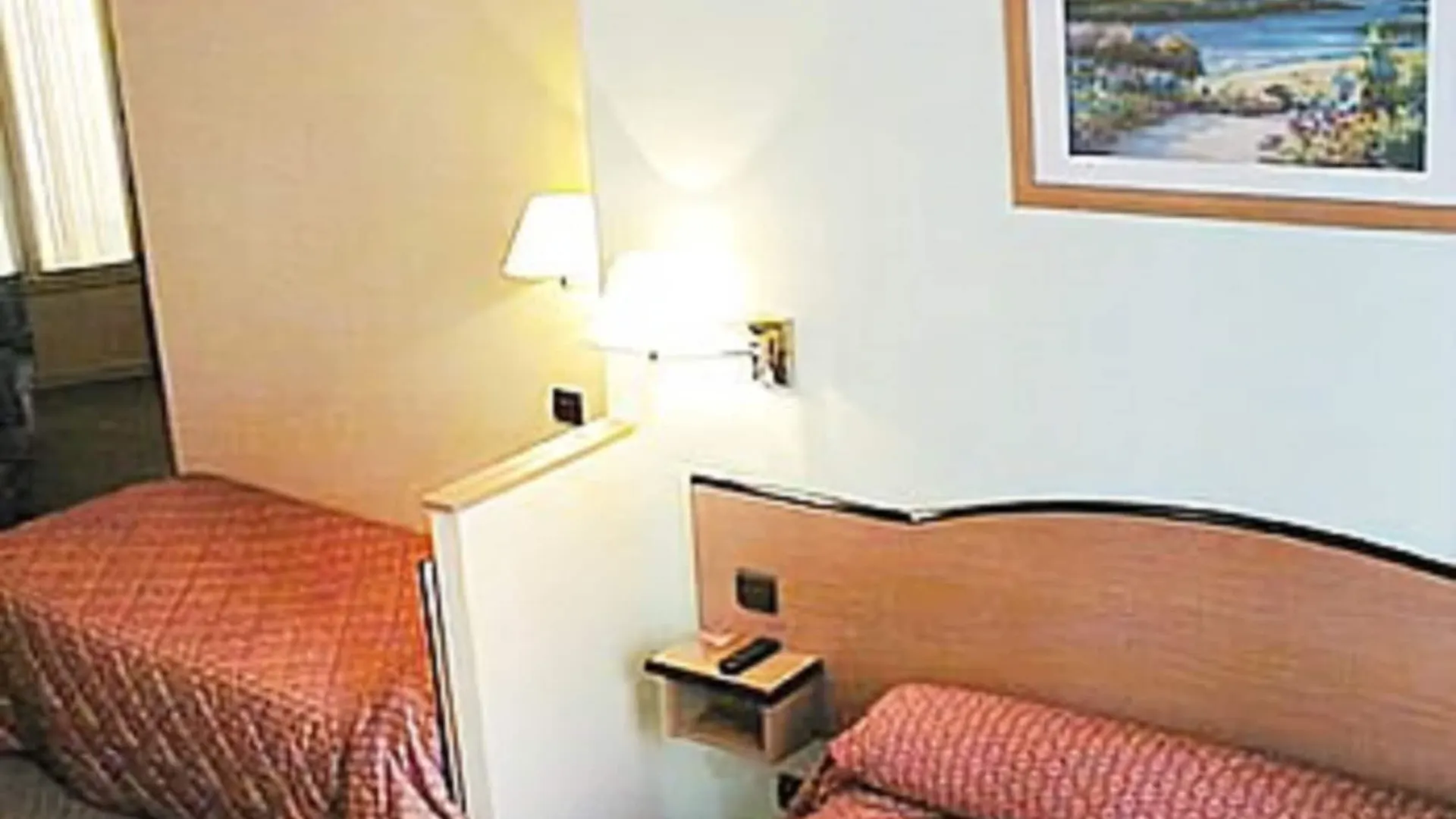 Ferney Republique Hotell *