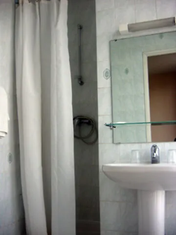 Ferney Republique Hotell Paris